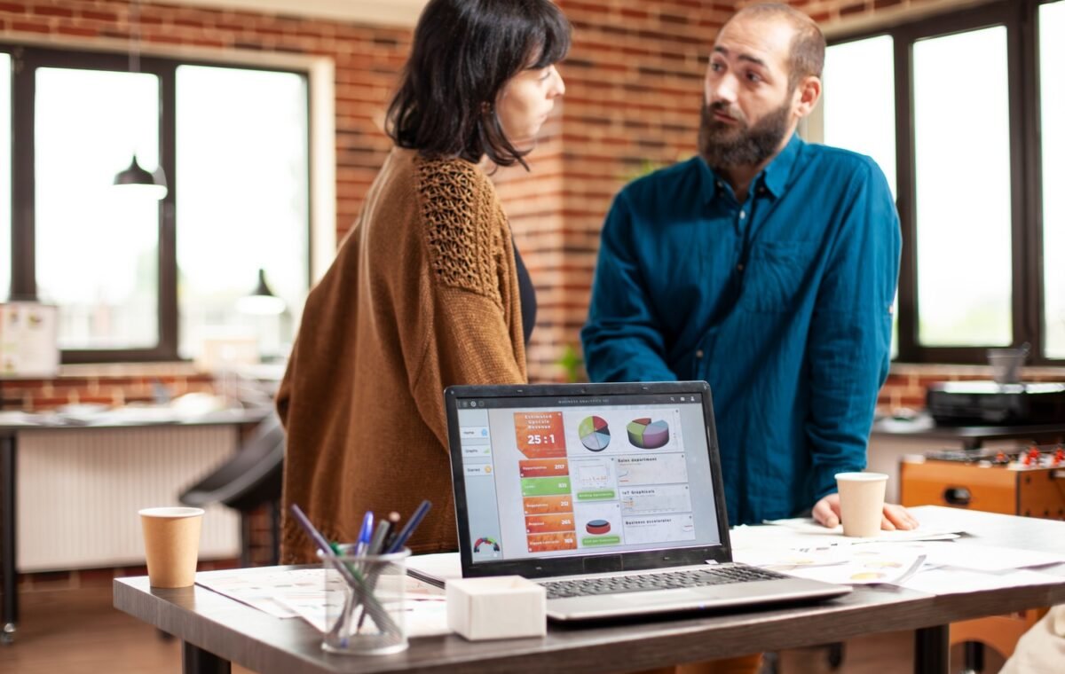 B2B SEO Strategy How Long Sales Cycles Change SEO